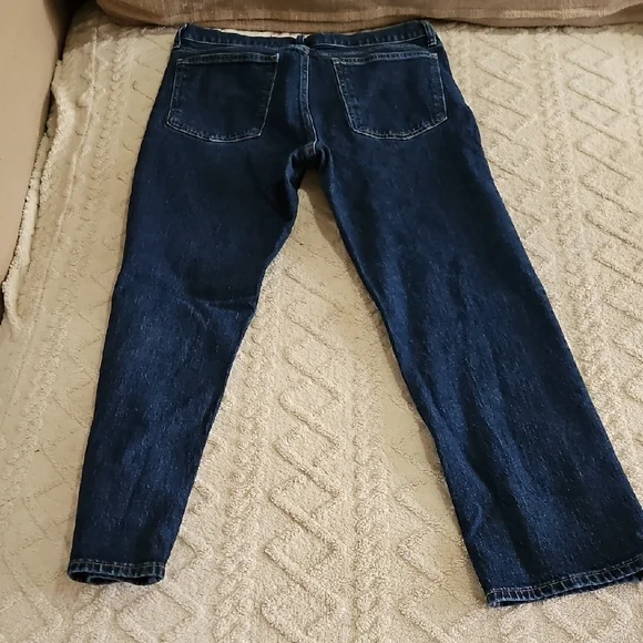 GAP Woen's 90s Straight High Rise Fit Dark Blue Jeans Size 12S/31 - Picture 4 of 4